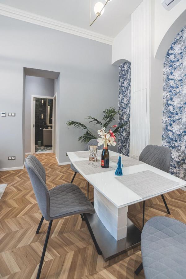 Luxury Gold 2 Bedroom Apartment บูดาเปสต์ ภายนอก รูปภาพ