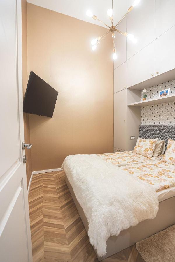 Luxury Gold 2 Bedroom Apartment บูดาเปสต์ ภายนอก รูปภาพ